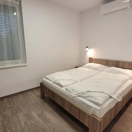 Apartment Voeroesmarty *